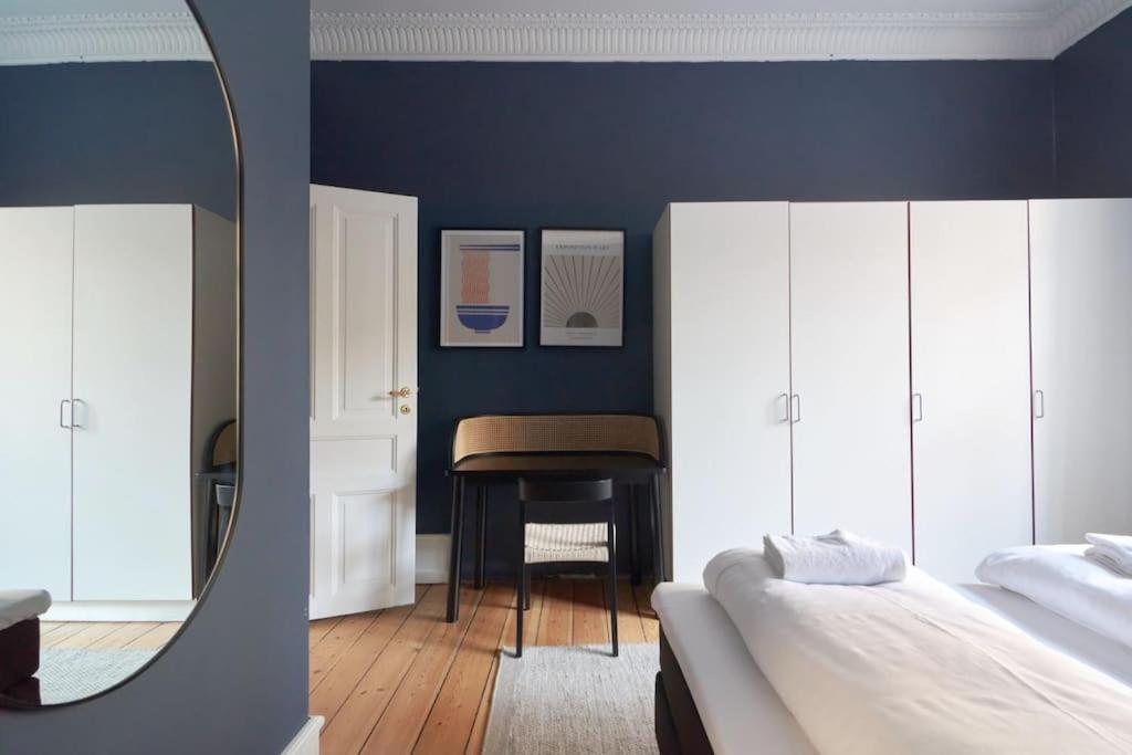 Moderen And Sleek 3Br With Bath By The Lakes And Metro København Eksteriør billede